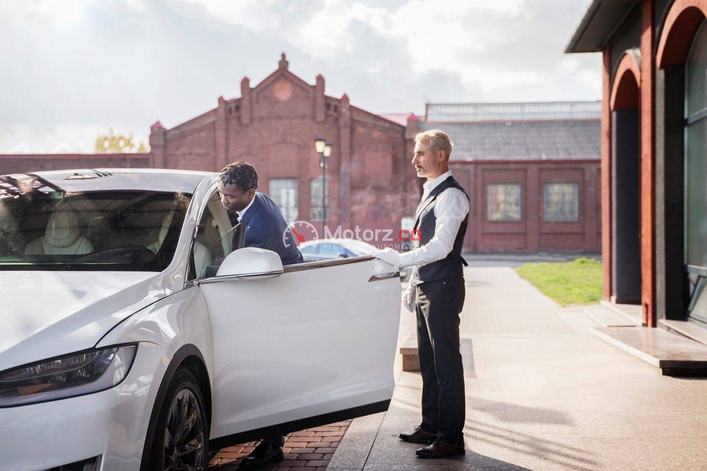 When to Replace Your Car Battery: Signs and Tips