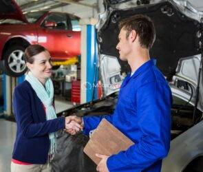 Garages Indépendants vs. Concessionnaires de Québec