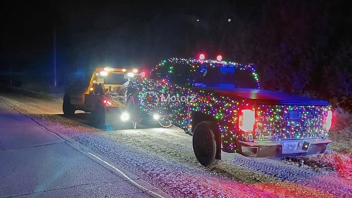 Festive Folly: Why a Christmas Lights Truck at 160 km/h in Ontario Leads to Stunt Driving Charges