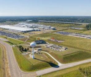 Toyota’s $912 Million Hybrid Power