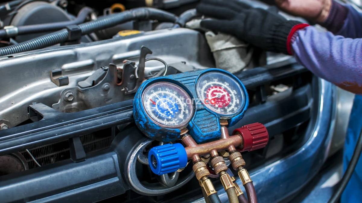 Your Corner Wrench: 7 Risky DIY Car Repairs You Should Always Leave to the Pros 2 Car Repairs